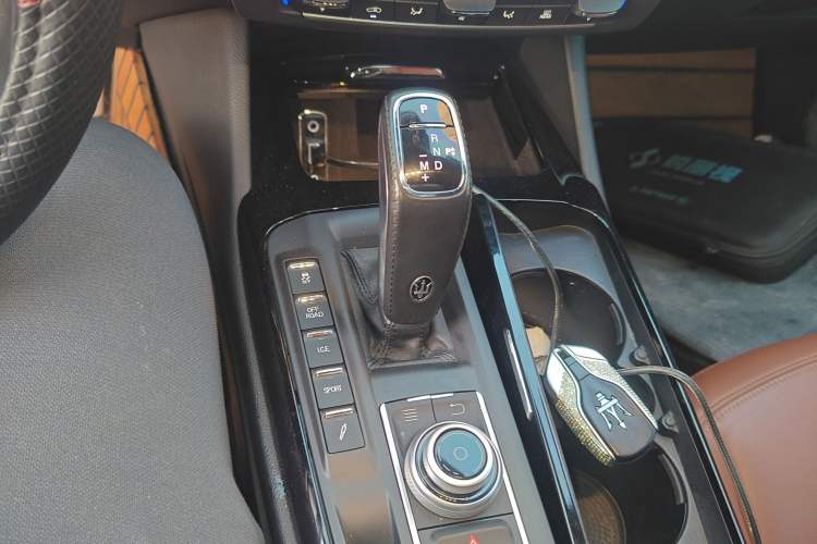 Used Maserati Levante 2019 3.0T Standard Version China V Emission Standard Gear Lever