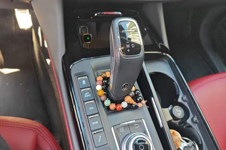 Used Maserati Levante 2019 3.0T Standard Version China VI Gear Lever