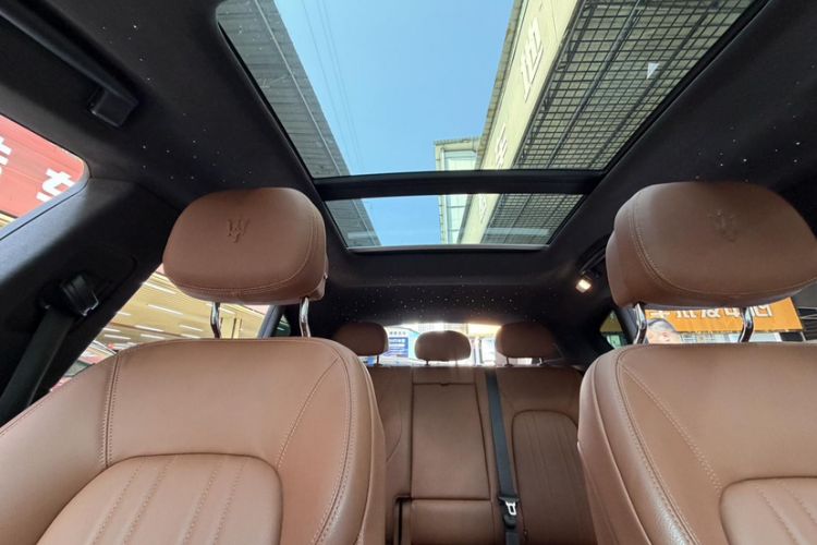 Used Maserati Levante 2019 3.0T Standard Version China VI Interior 10