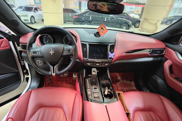 Used Maserati Levante 2019 3.0T Standard Version China VI Interior 3
