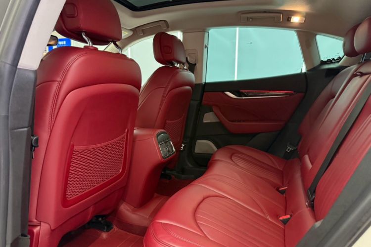 Used Maserati Levante 2019 3.0T Standard Version China VI Interior 6