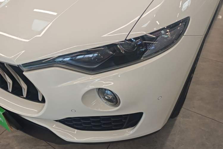 Used Maserati Levante 2019 3.0T Standard Version China VI Left Front Headlight