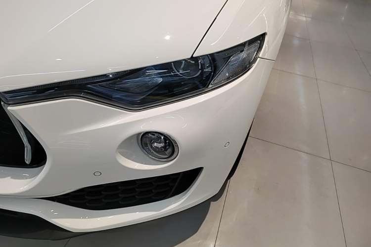 Used Maserati Levante 2019 3.0T Standard Version China V Emission Standard Left Front Headlight