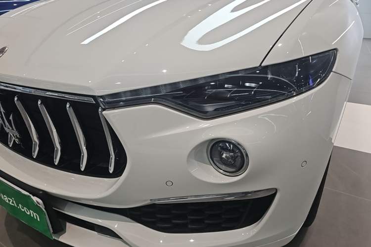 Used Maserati Levante 2019 3.0T Luxury Edition China VI Standard Left Front Headlight