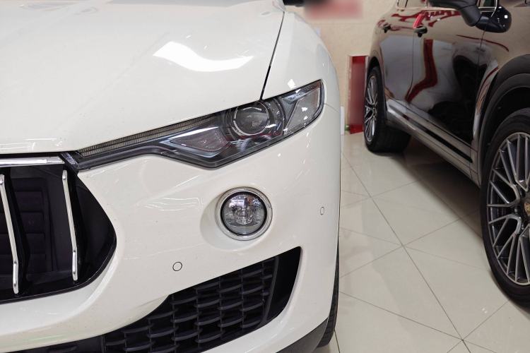Used Maserati Levante 2019 3.0T Standard Version China VI Left Front Headlight