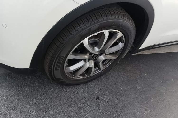 Used Maserati Levante 2019 3.0T Standard Version China V Emission Standard Left Front Wheel Hub