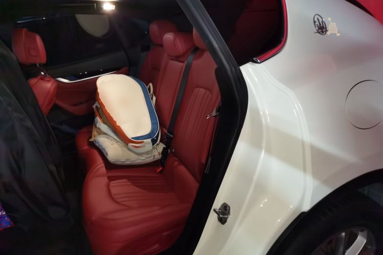 Used Maserati Levante 2019 3.0T Standard Version China VI Left Rear Seat