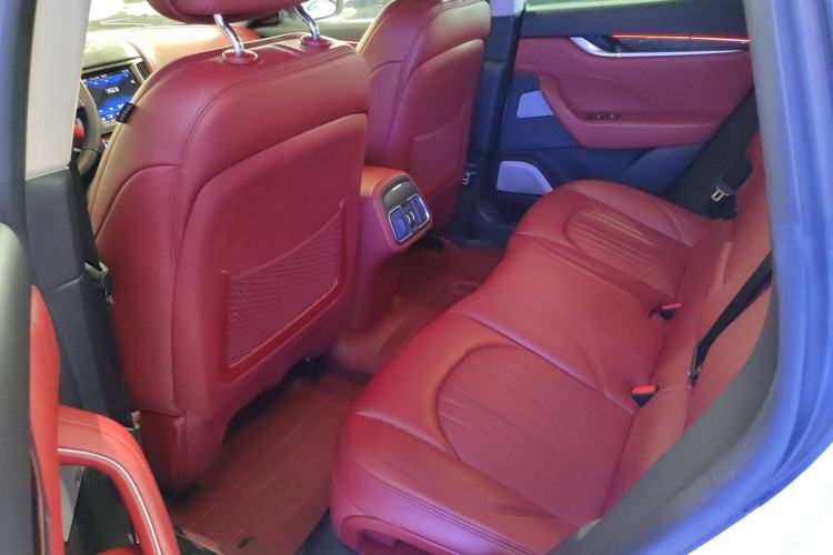 Used Maserati Levante 2019 3.0T Standard Version China VI Left Rear Seat