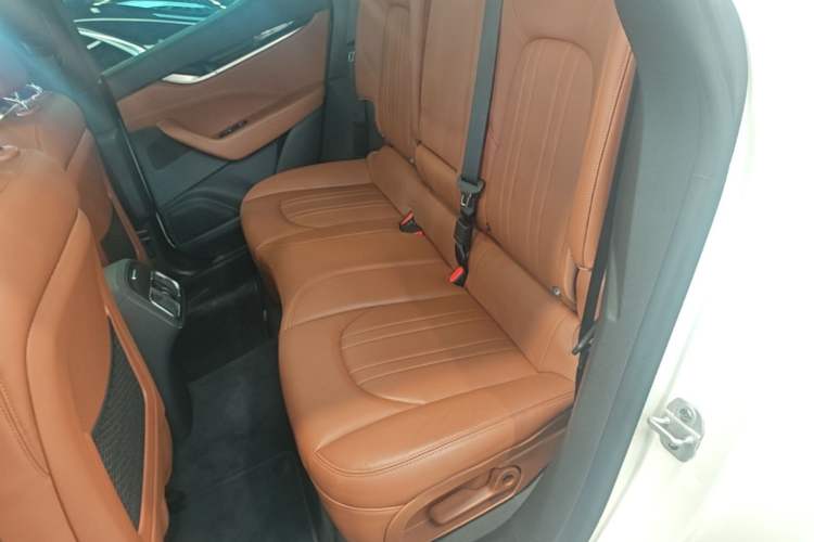Used Maserati Levante 2019 3.0T Standard Version China VI Left Rear Seat