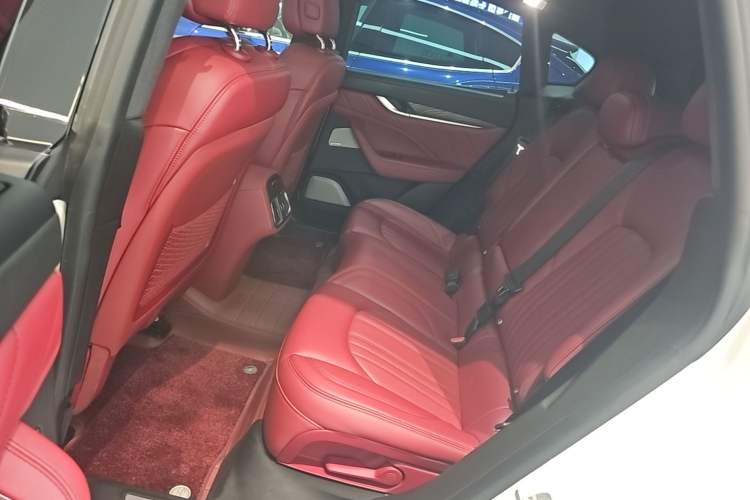 Used Maserati Levante 2019 3.0T Luxury Edition China VI Standard Left Rear Seat