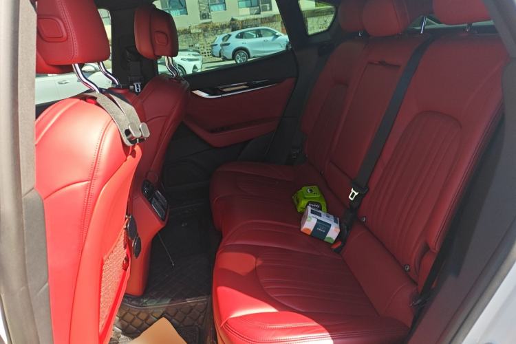 Used Maserati Levante 2019 3.0T Standard Version China VI Left Rear Seat