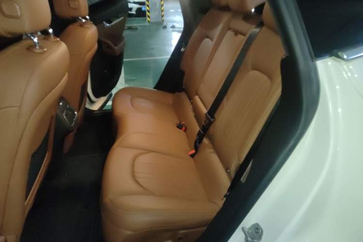 Used Maserati Levante 2019 3.0T Standard Version China VI Left Rear Seat
