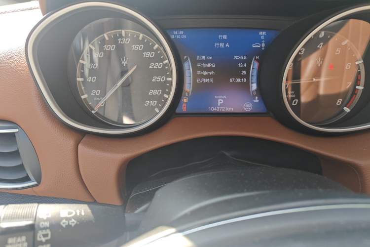 Used Maserati Levante 2019 3.0T Standard Version China V Emission Standard Odometer Close Up