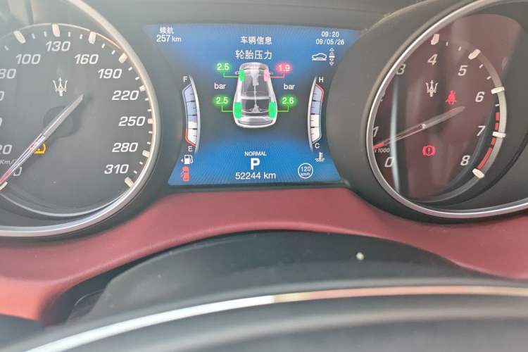 Used Maserati Levante 2019 3.0T Standard Version China VI Odometer Close Up