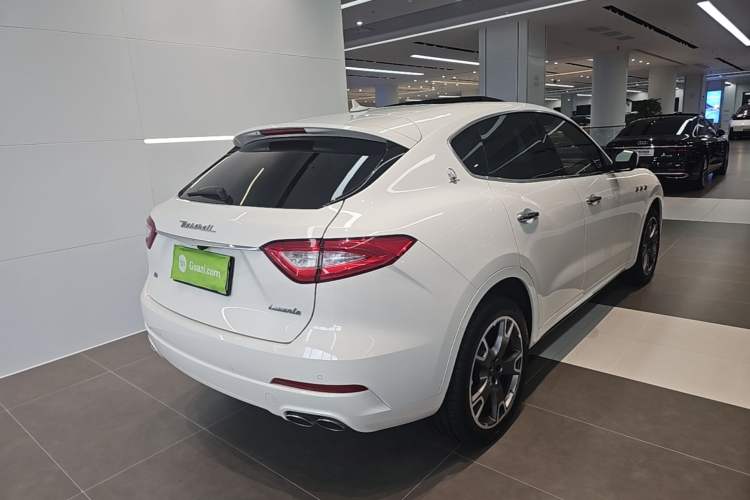Used Maserati Levante 2019 3.0T Luxury Edition China VI Standard Rear Right 45 Deg