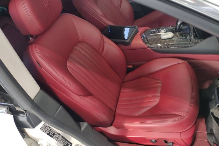 Used Maserati Levante 2019 3.0T Standard Version China VI Right Front Seat