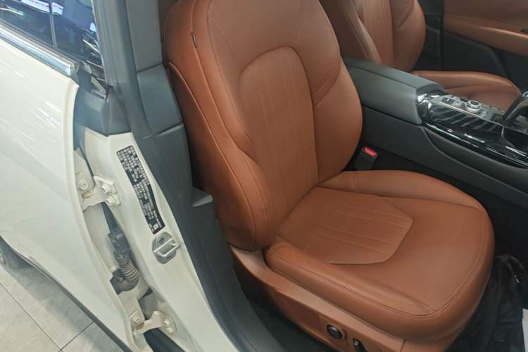 Used Maserati Levante 2019 3.0T Standard Version China VI Right Front Seat