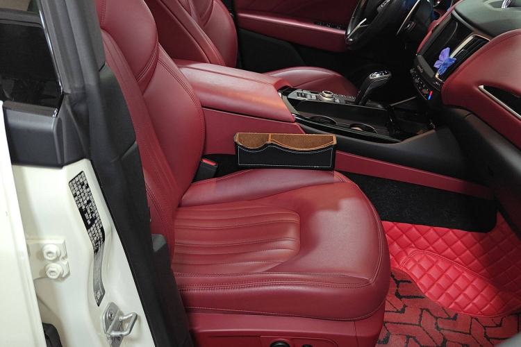 Used Maserati Levante 2019 3.0T Standard Version China VI Right Front Seat