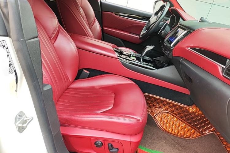 Used Maserati Levante 2019 3.0T Standard Version China VI Right Front Seat