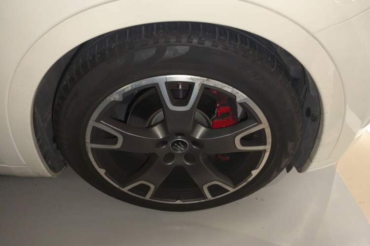 Used Maserati Levante 2019 3.0T Luxury Edition China VI Standard Right Front Wheel Hub