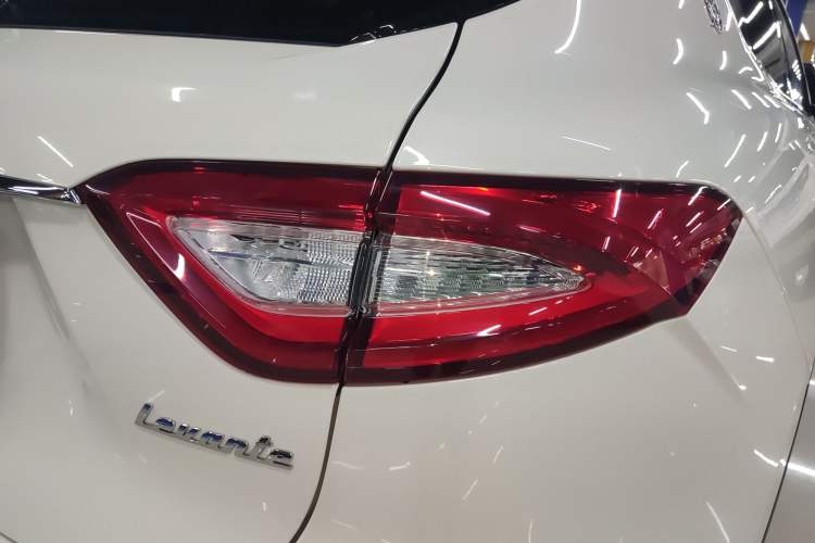 Used Maserati Levante 2019 3.0T Standard Version China VI Right Rear Taillight
