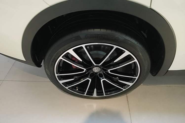 Used Maserati Levante 2019 3.0T Standard Version China V Emission Standard Right Rear Wheel Hub