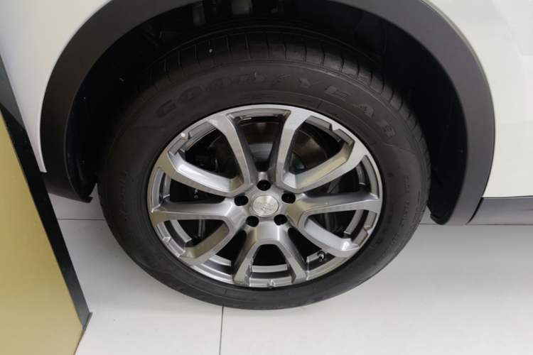 Used Maserati Levante 2019 3.0T Standard Version China VI Right Rear Wheel Hub