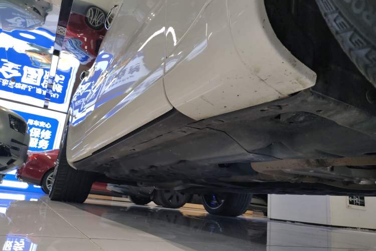 Used Maserati Levante 2019 3.0T Standard Version China VI Right Side Sill