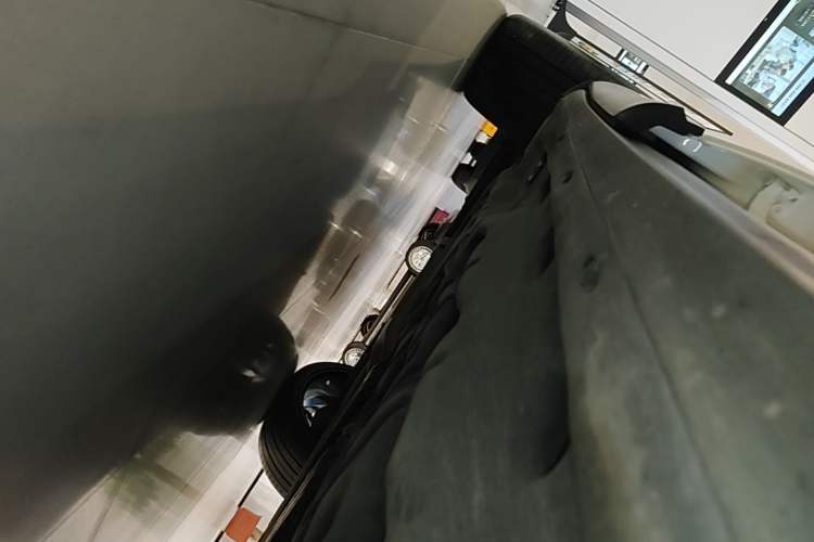 Used Maserati Levante 2019 3.0T Standard Version China V Emission Standard Right Side Sill