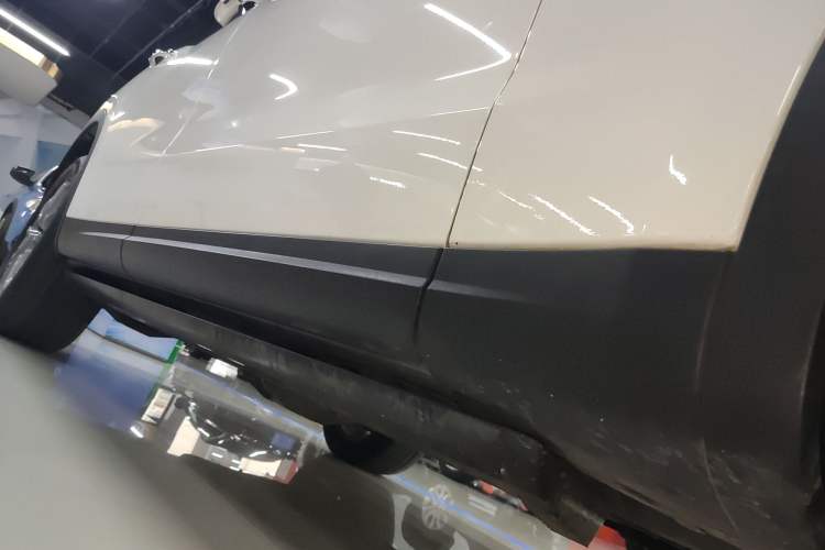 Used Maserati Levante 2019 3.0T Standard Version China VI Right Side Sill