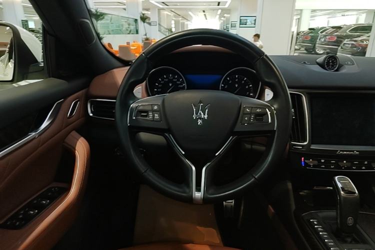 Used Maserati Levante 2019 3.0T Standard Version China V Emission Standard Steering Wheel