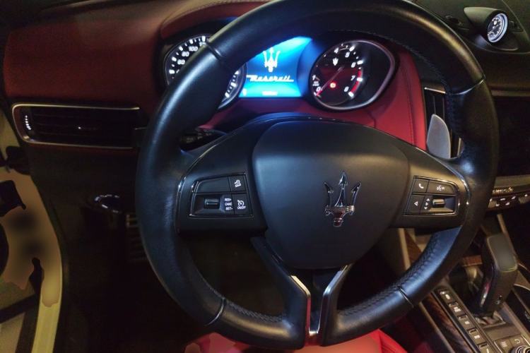 Used Maserati Levante 2019 3.0T Luxury Edition China VI Standard Steering Wheel