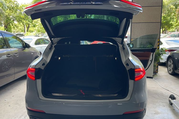 Used Maserati Levante 2019 3.0T Standard Version China VI Trunk