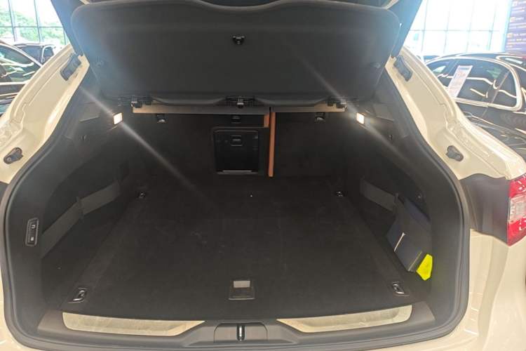 Used Maserati Levante 2019 3.0T Standard Version China VI Trunk