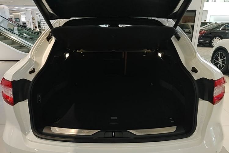 Used Maserati Levante 2019 3.0T Standard Version China V Emission Standard Trunk