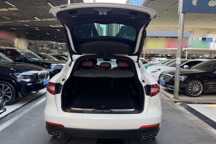 Used Maserati Levante 2019 3.0T Standard Version China VI Trunk