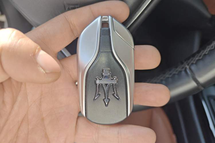 Used Maserati Levante 2019 3.0T Standard Version China V Emission Standard Vehicle Key