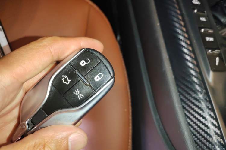 Used Maserati Levante 2019 3.0T Standard Version China VI Vehicle Key