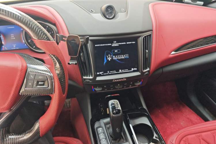 Used Maserati Levante 2019 3.0T Standard Version China VI Audio And AC Panel
