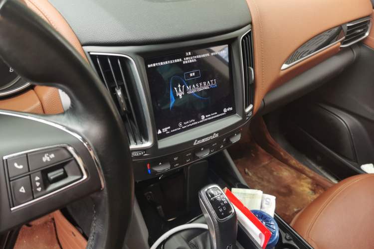 Used Maserati Levante 2020 3.0T Standard Edition Audio And AC Panel