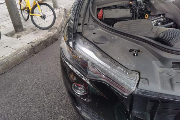 Used Maserati Levante 2020 3.0T Standard Edition Right Front Headlight