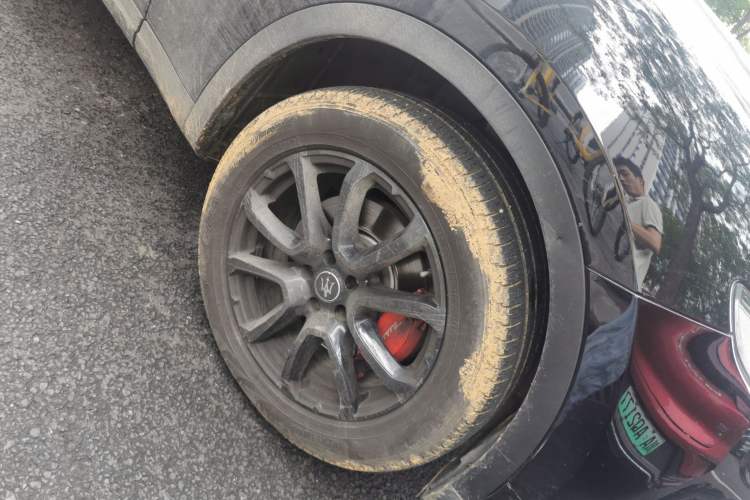 Used Maserati Levante 2020 3.0T Standard Edition Right Front Wheel Hub