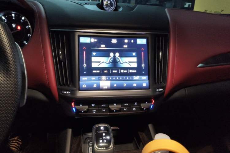Used Maserati Levante 2020 3.0T Luxury Edition Audio And AC Panel