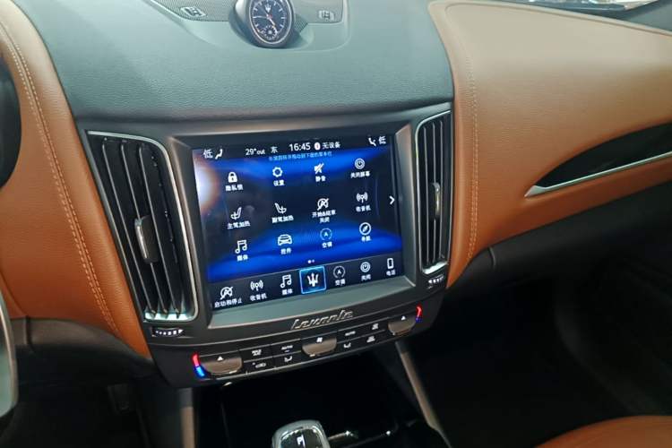 Used Maserati Levante 2020 3.0T Standard Edition Audio And AC Panel
