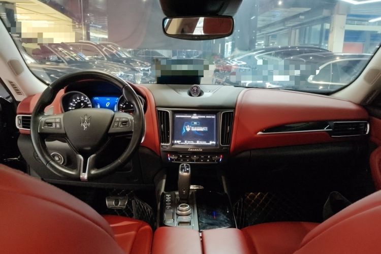 Used Maserati Levante 2020 3.0T Standard Edition Center Console