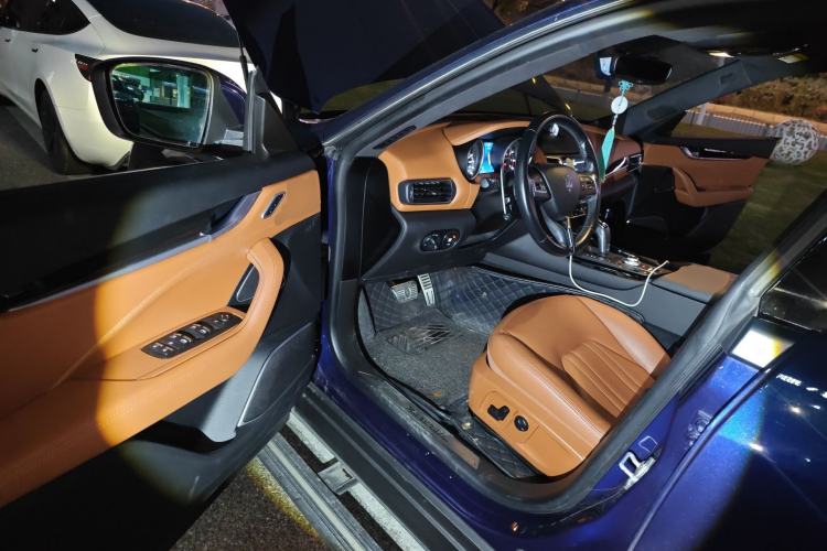 Used Maserati Levante 2020 3.0T Standard Edition Driver Seat