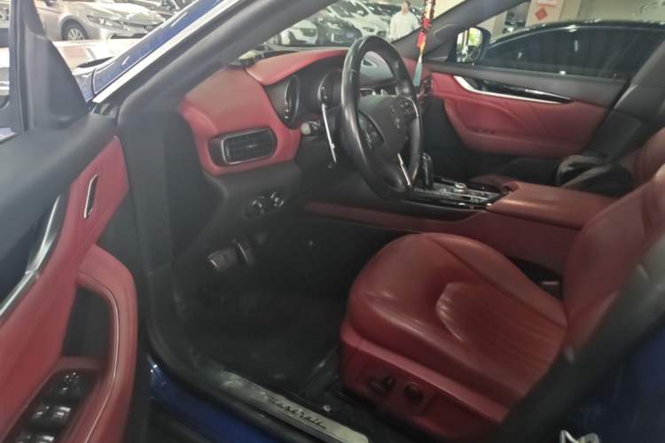 Used Maserati Levante 2020 3.0T Standard Edition Driver Seat