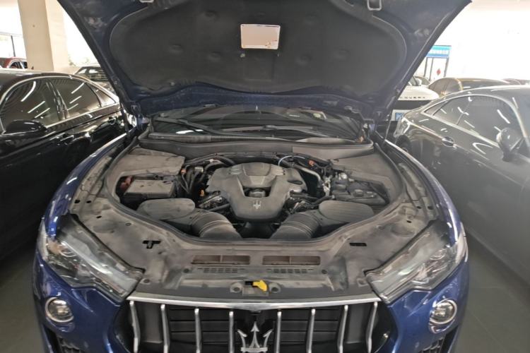 Used Maserati Levante 2020 3.0T Standard Edition Engine Bay