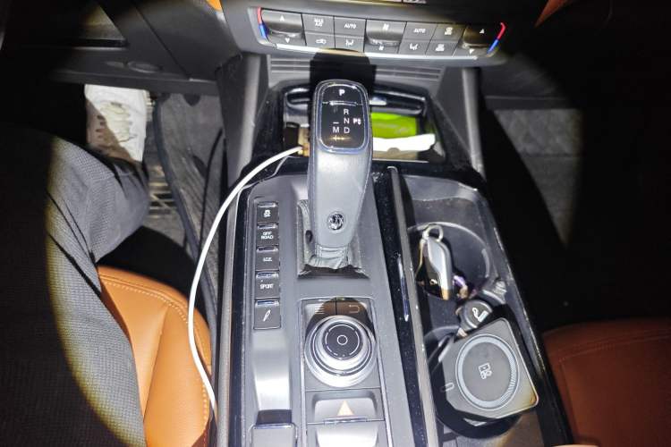Used Maserati Levante 2020 3.0T Standard Edition Gear Lever