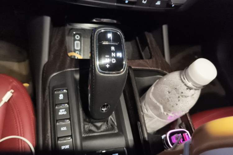 Used Maserati Levante 2020 3.0T Luxury Edition Gear Lever